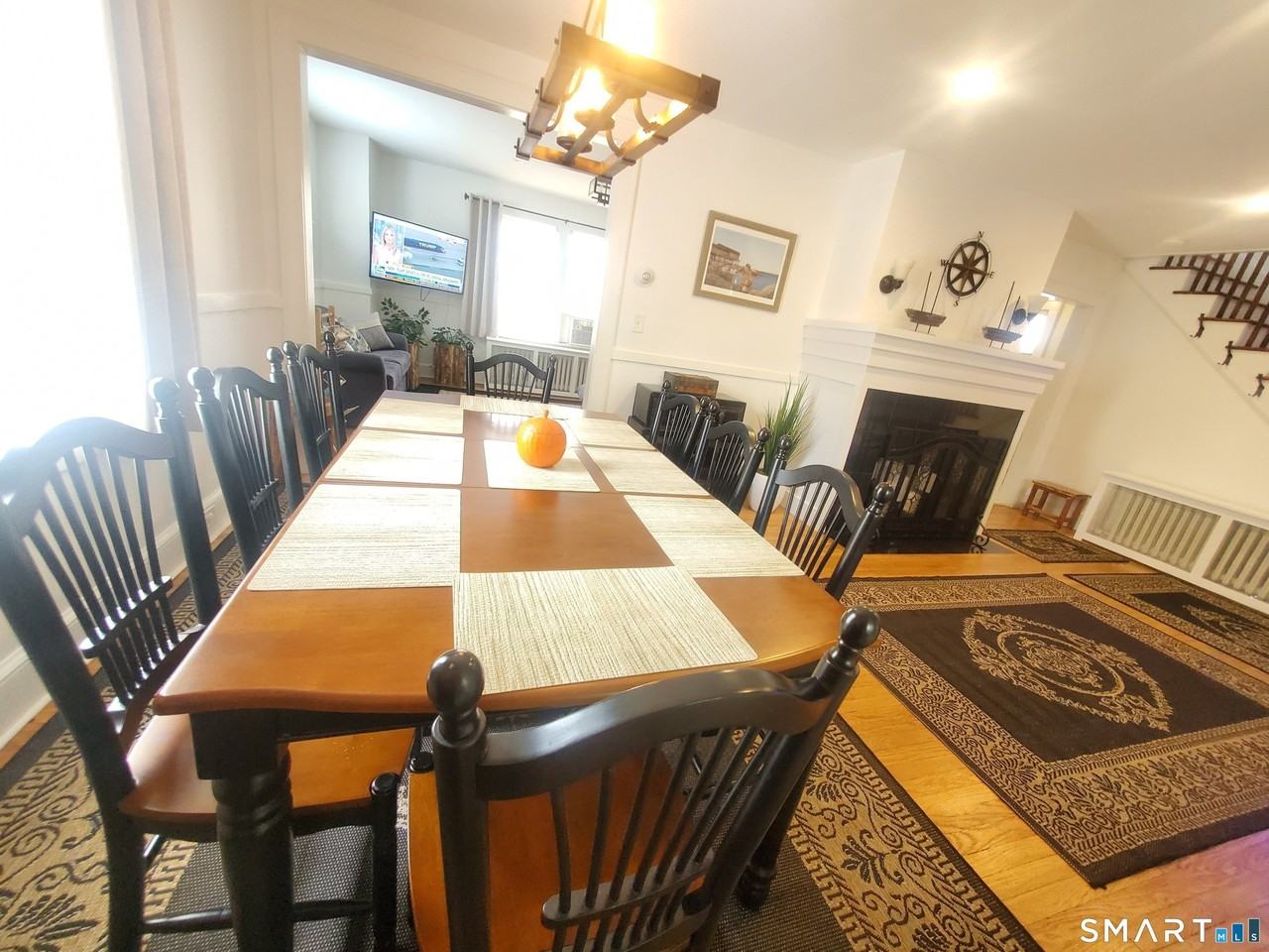 1093 Shippan Ave - Photo 7 of 32