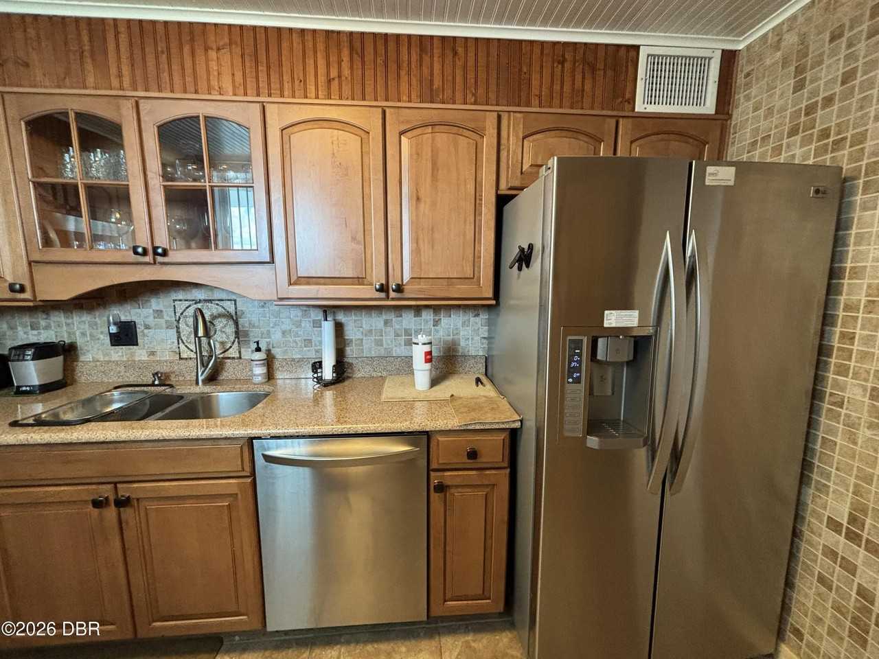 2727 N Atlantic Ave #511 - Photo 7 of 32