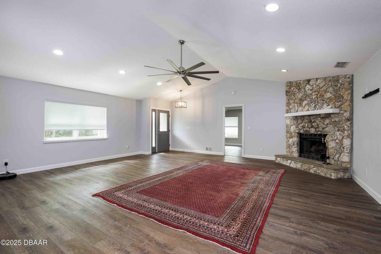 6118 Del Rio Dr - Photo 7 of 15