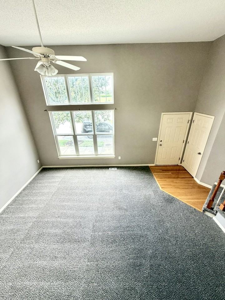 224 North Hedge Lane - Photo 2 of 31