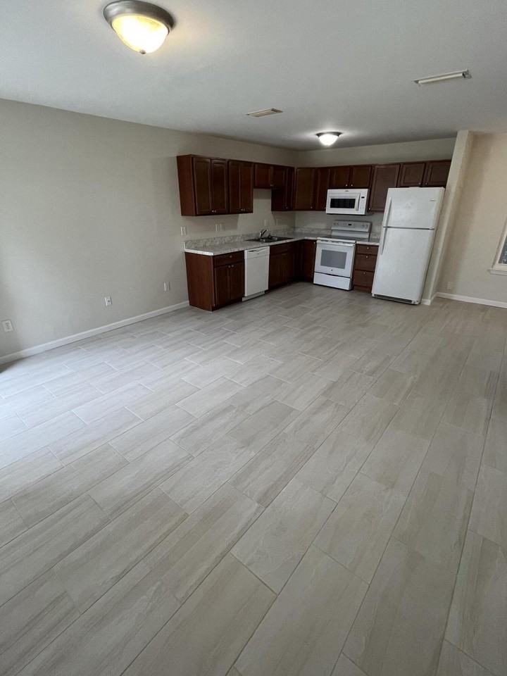 19 Park Cir Se #A - Photo 4 of 10