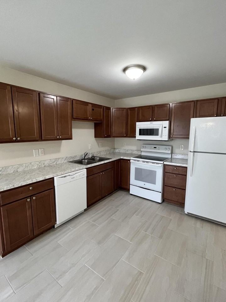19 Park Cir Se #A - Photo 5 of 10