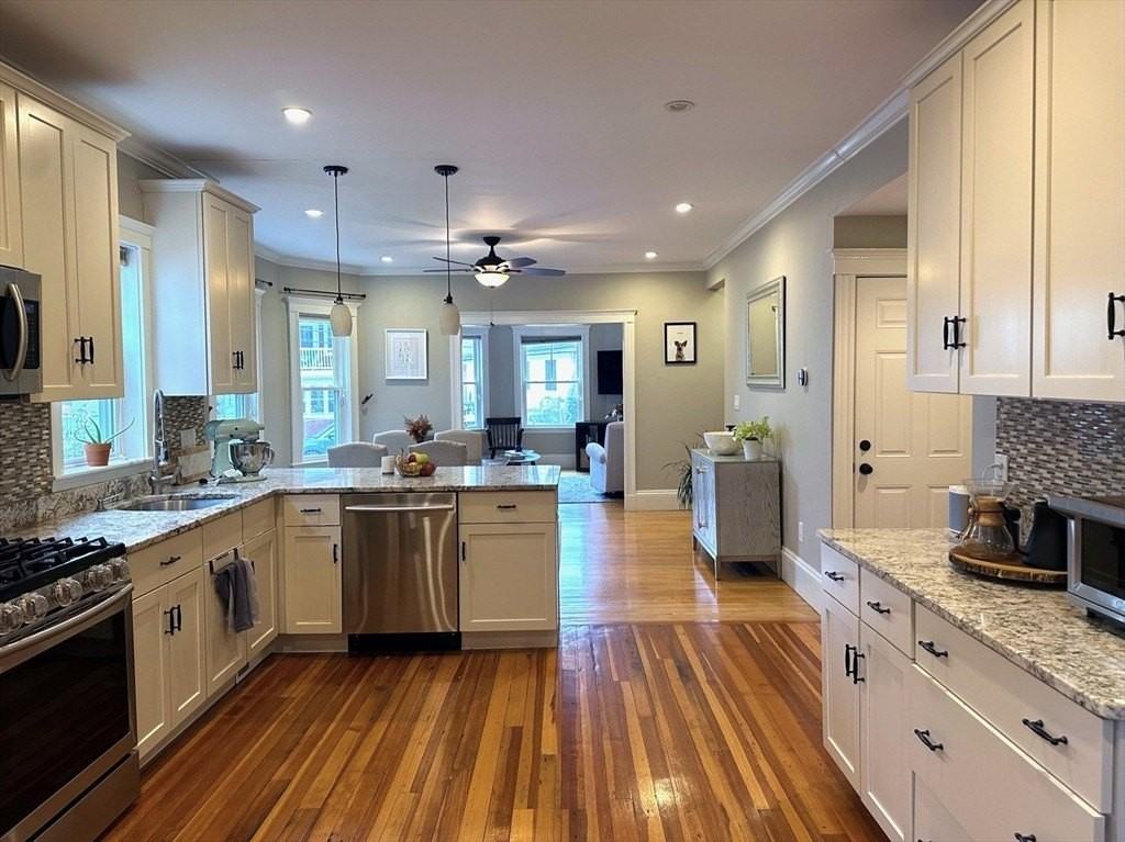 847 South St 1 - Photo 3 of 23