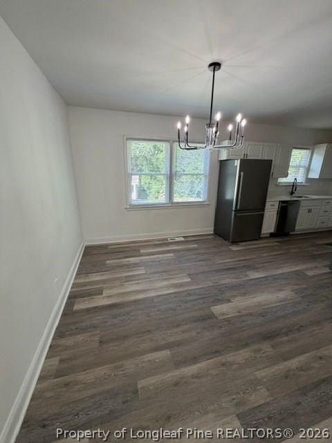 905 Riverside Blvd - Photo 4 of 25