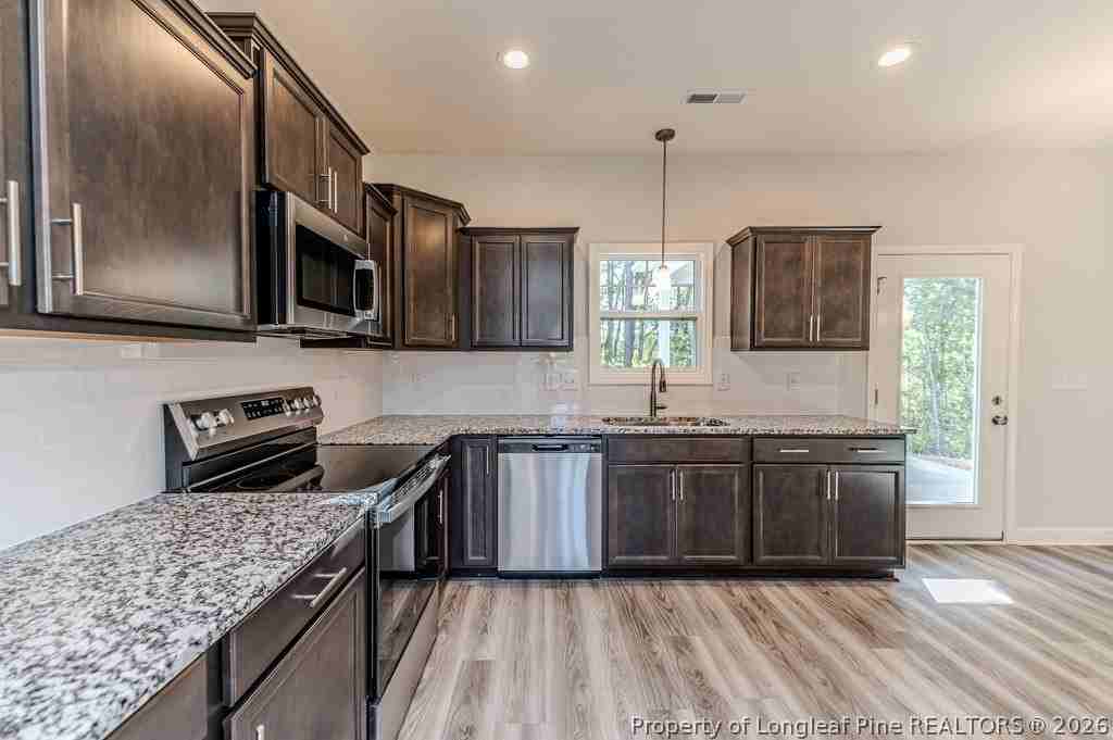 87 Onslow Ct - Photo 7 of 38