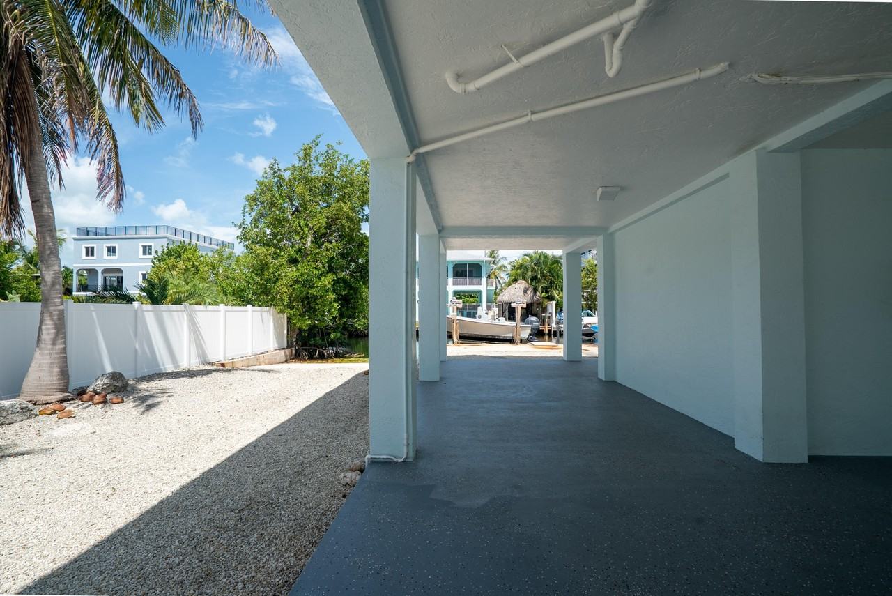 251 Bougainvillea St - Photo 4 of 29