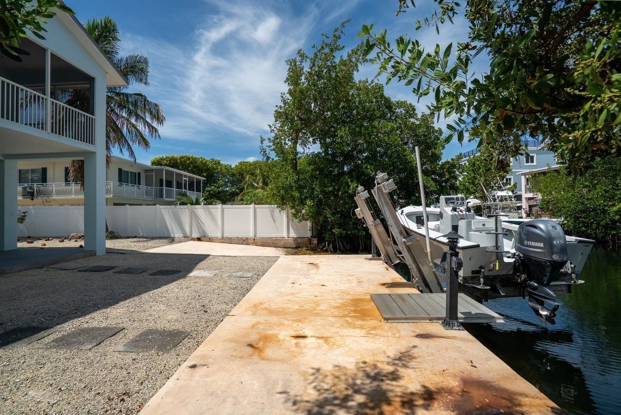 251 Bougainvillea St - Photo 6 of 29