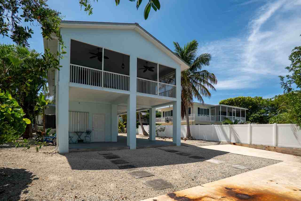 251 Bougainvillea St - Photo 7 of 29