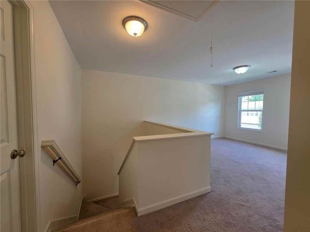 1490 Avalon Creek Rd - Photo 7 of 20