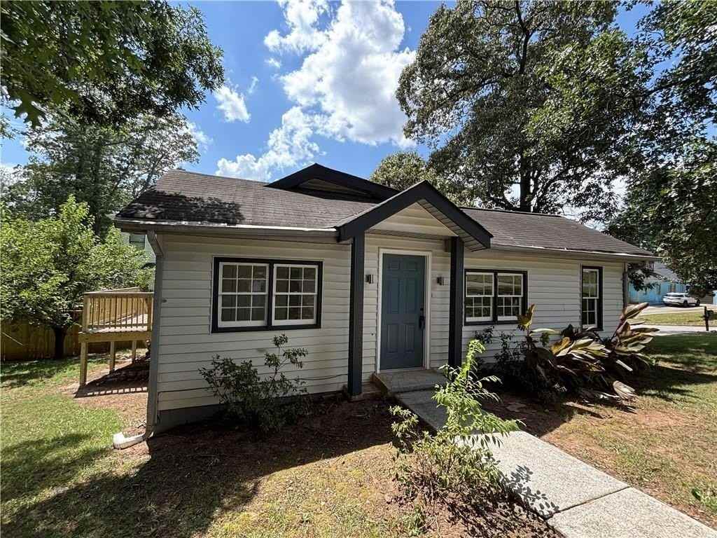 2469 Glynn Dr Se - Photo 3 of 27
