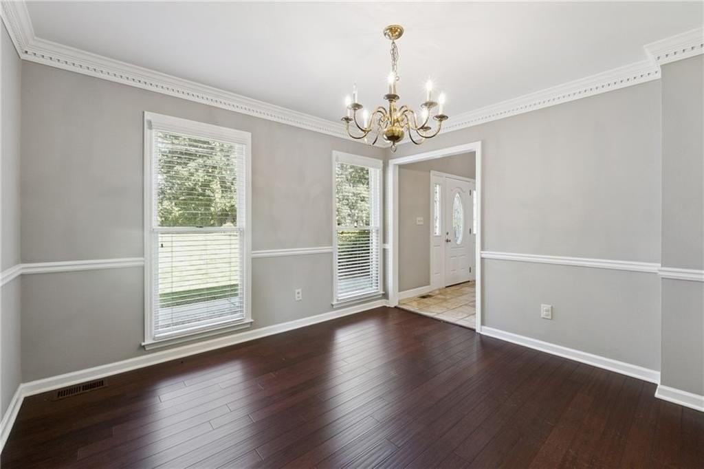 3761 Ridge Rd Se - Photo 5 of 27