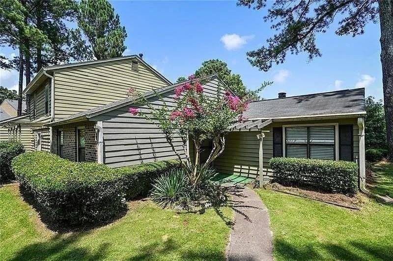 76 Sandalwood Cir