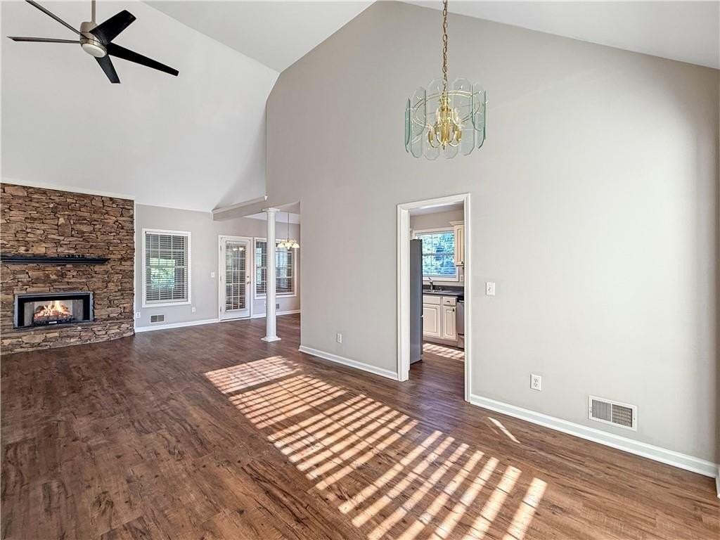 5885 Sarah Orr Ln - Photo 3 of 26