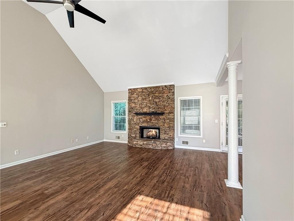 5885 Sarah Orr Ln - Photo 4 of 26