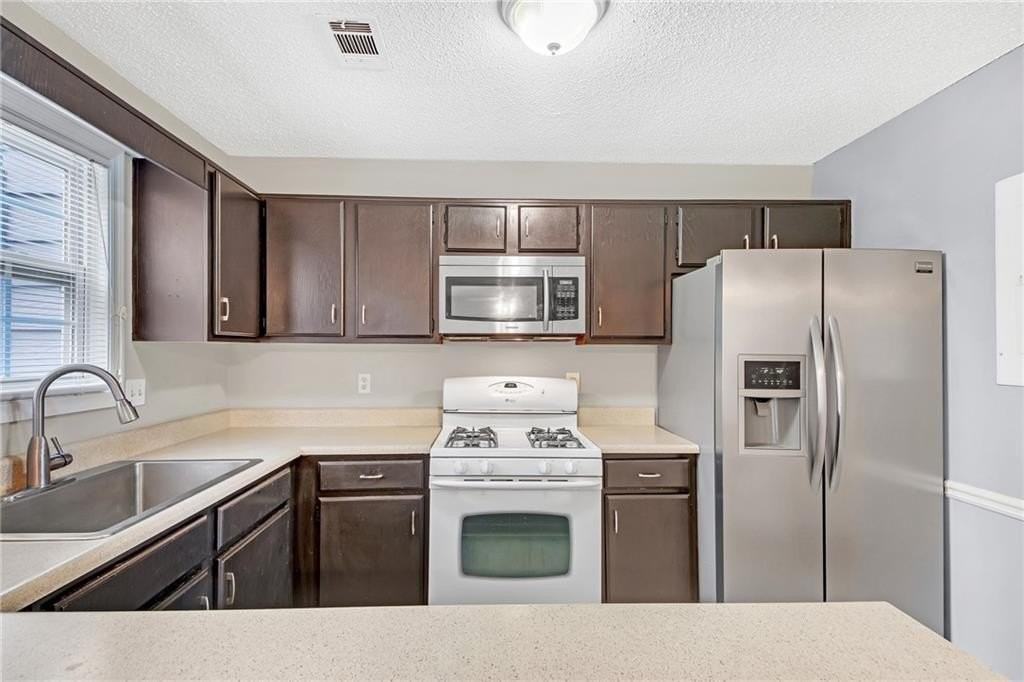 4000 Sand Wedge Cir Nw - Photo 2 of 20
