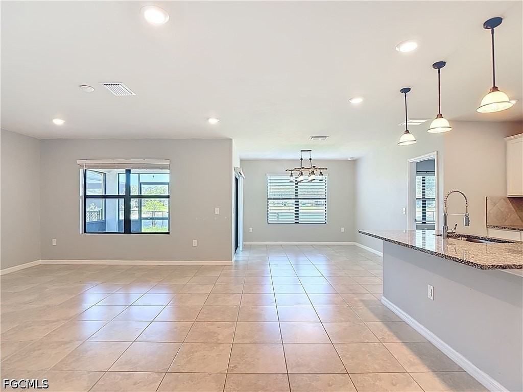 16056 Enclaves Cove Dr - Photo 5 of 34