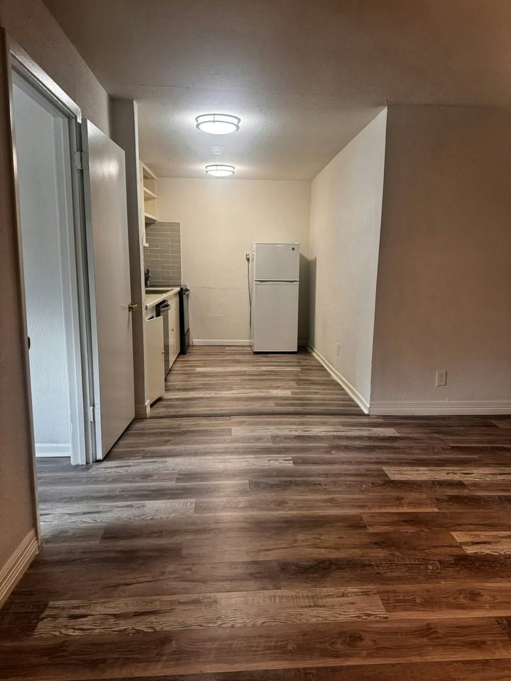 1203 Panhandle St, Unit 5 - Photo 3 of 8