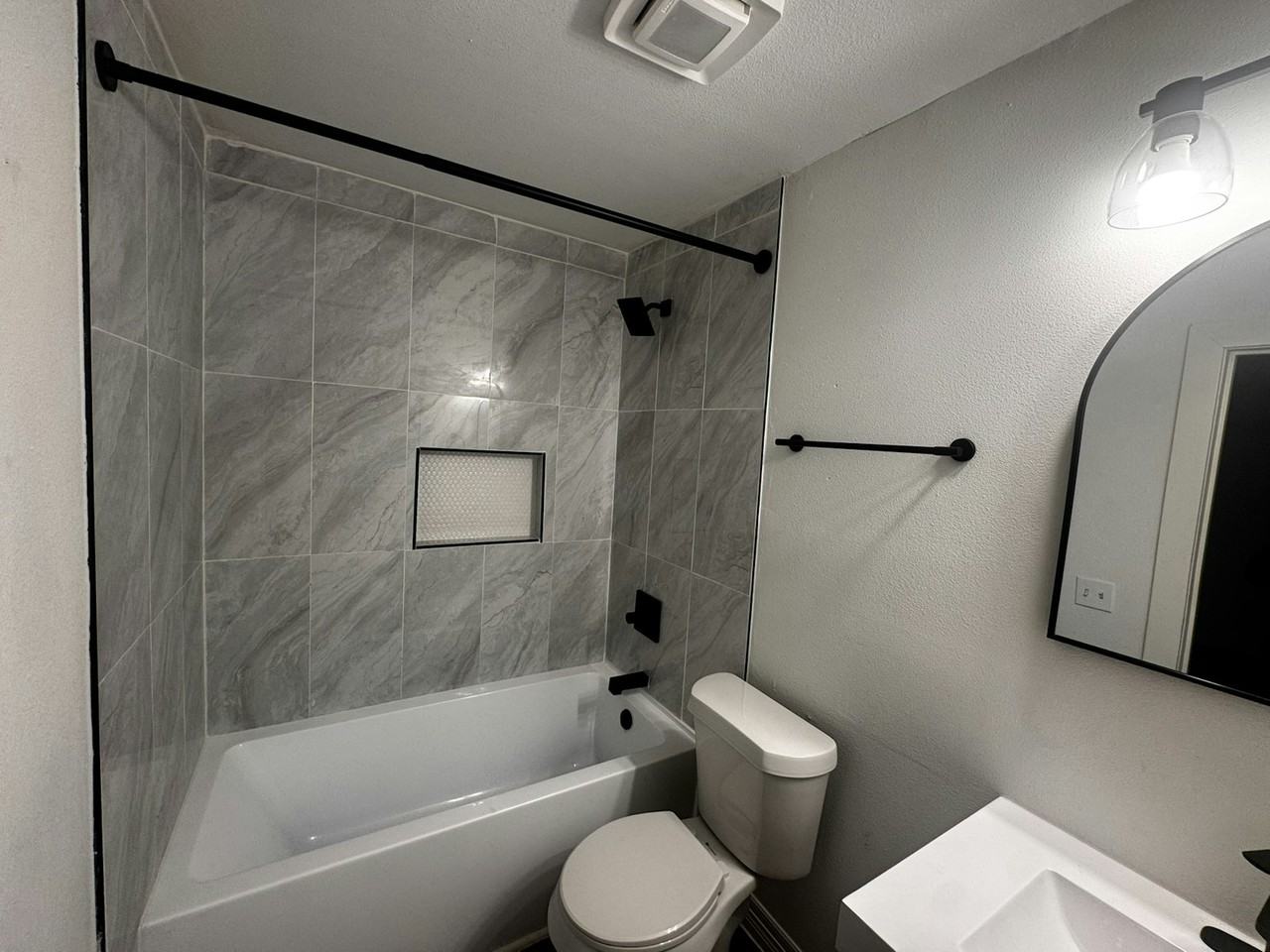 1203 Panhandle St, Unit 5 - Photo 6 of 8
