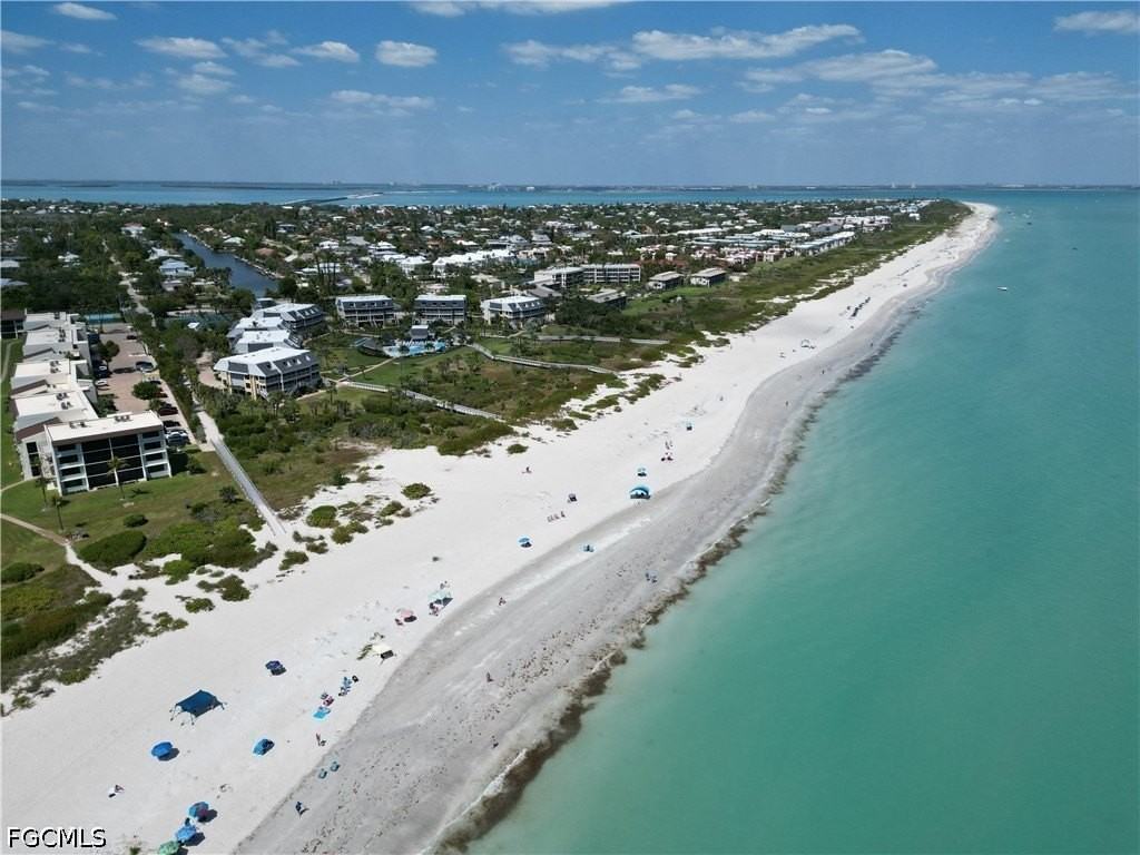 780 Beach Rd - Photo 4 of 25