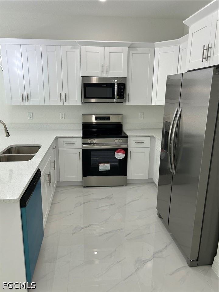 701 W 12th St - Photo 3 of 8