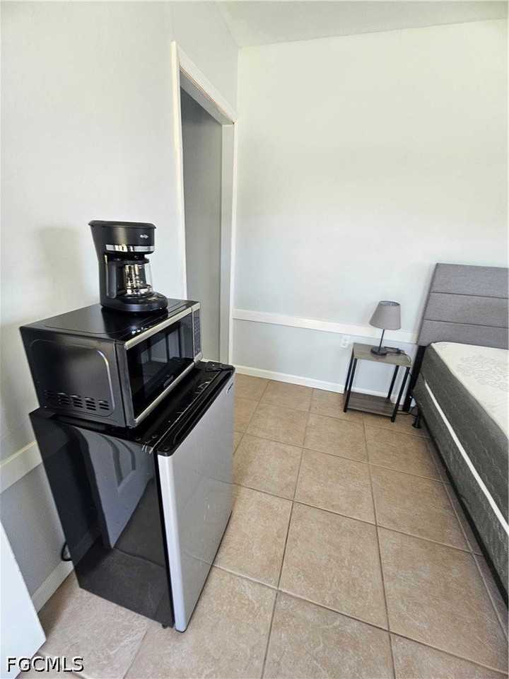 14621 Mcgregor Blvd #10 - Photo 4 of 17