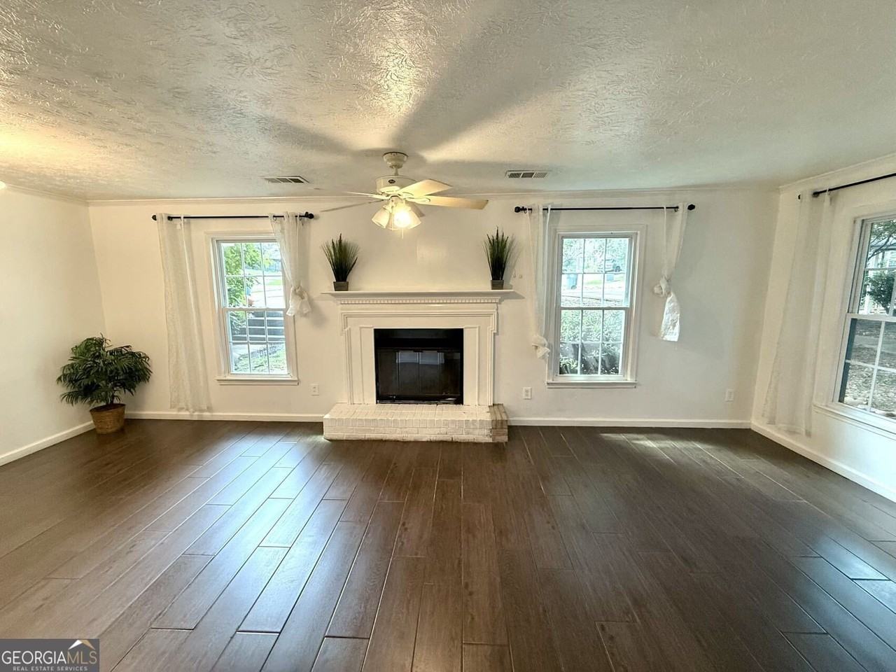 1435 Kennesaw Trace Ct Nw - Photo 2 of 16