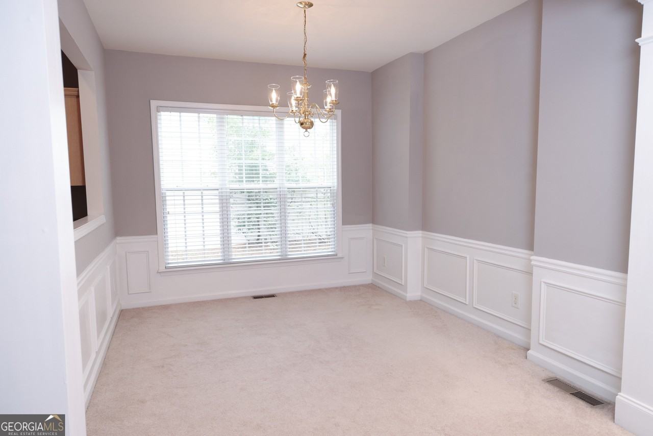 6335 Waveland Dr - Photo 2 of 33