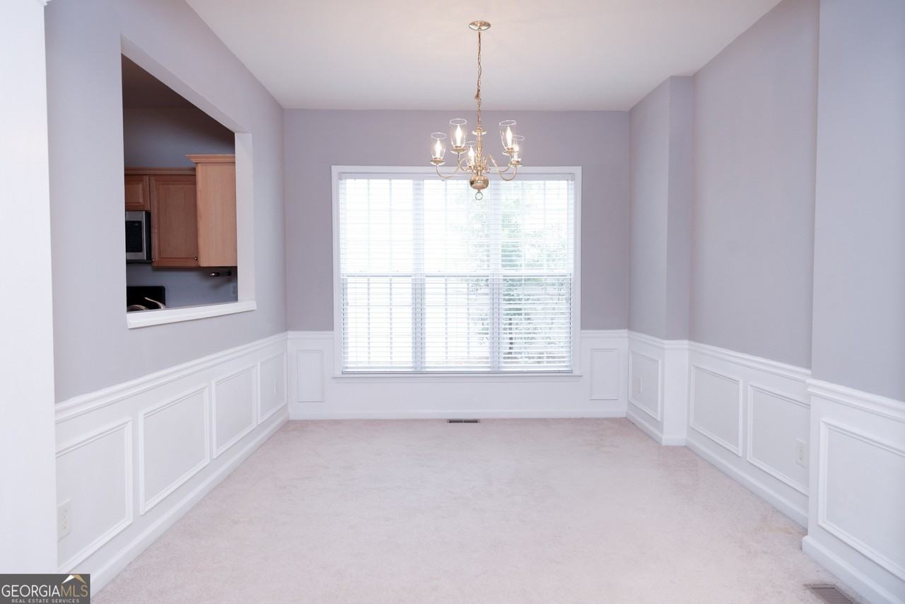 6335 Waveland Dr - Photo 3 of 33