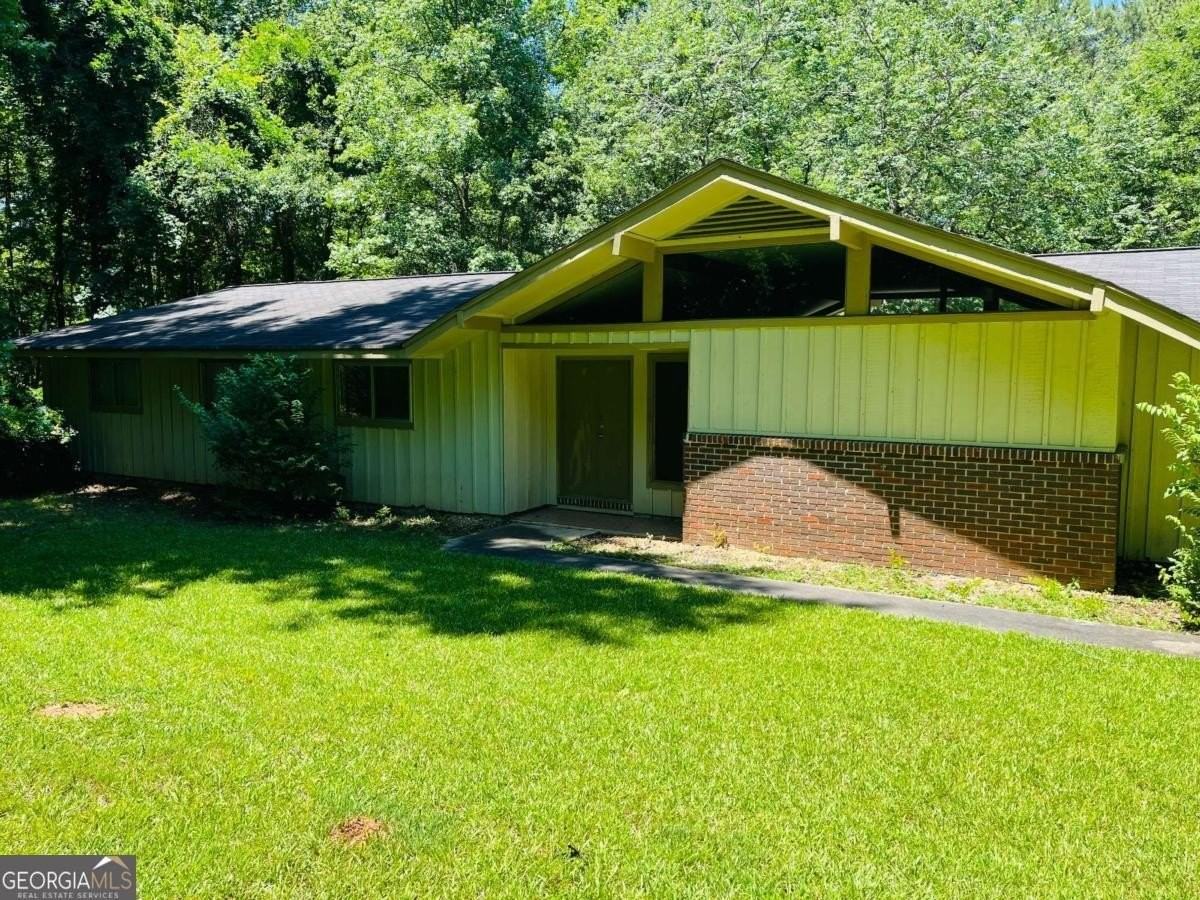 163 Old Norton Rd - Photo 2 of 47