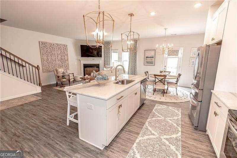 144 Madison Bnd - Photo 6 of 50