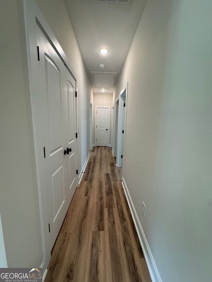 201 Oak Ave - Photo 5 of 15