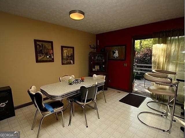 245 Rocky Dr - Photo 3 of 12