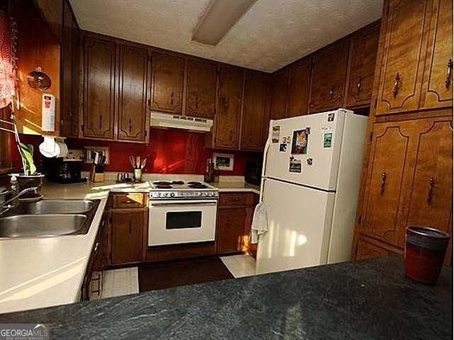245 Rocky Dr - Photo 4 of 12
