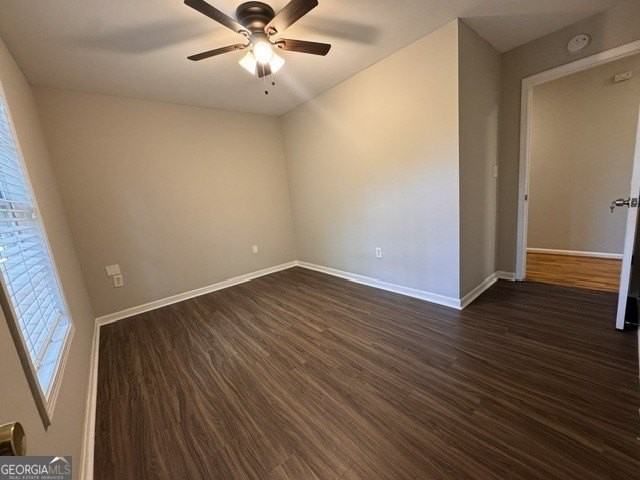 1142 Windsor St Sw - Photo 5 of 16