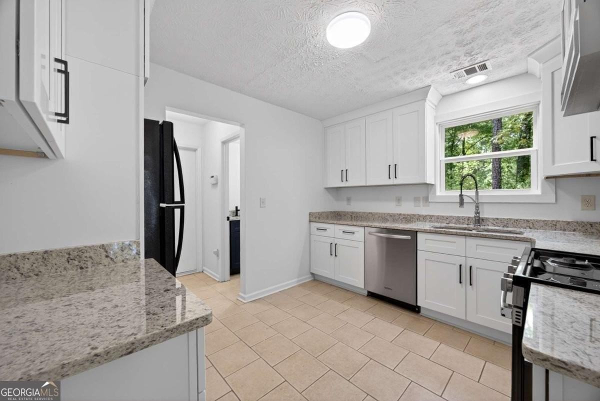 6898 Babbling Brook Dr - Photo 3 of 21