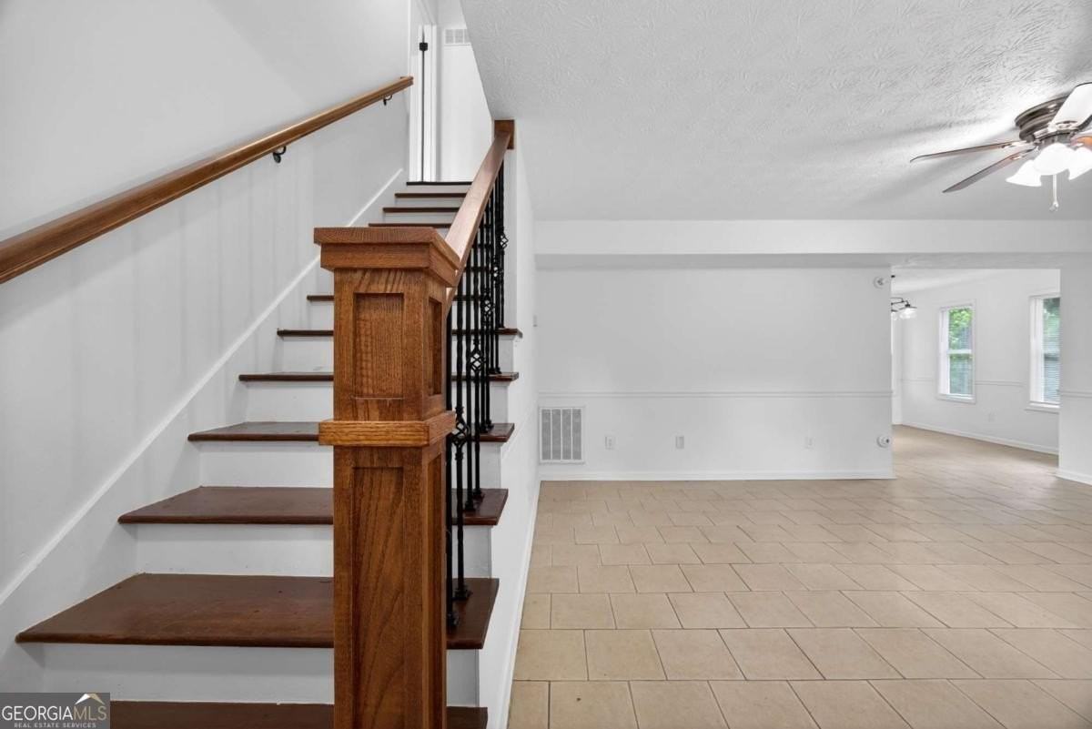 6898 Babbling Brook Dr - Photo 5 of 21