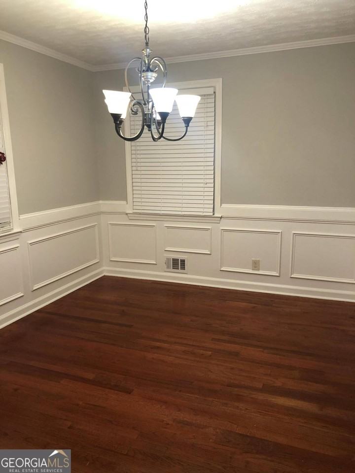 311 Wesleyan Dr - Photo 2 of 6