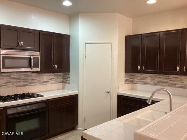 2620 Sparkling Water Ct - Photo 6 of 14