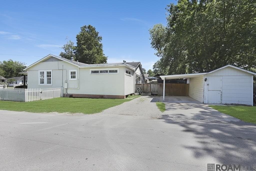 1408 Stephens Ave - Photo 4 of 20