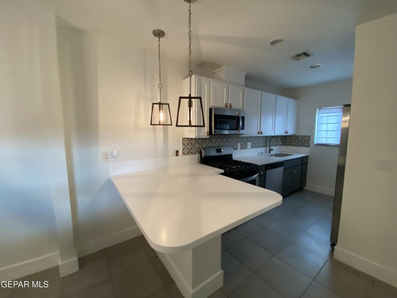 3604 Keltner Ave #B - Photo 7 of 19