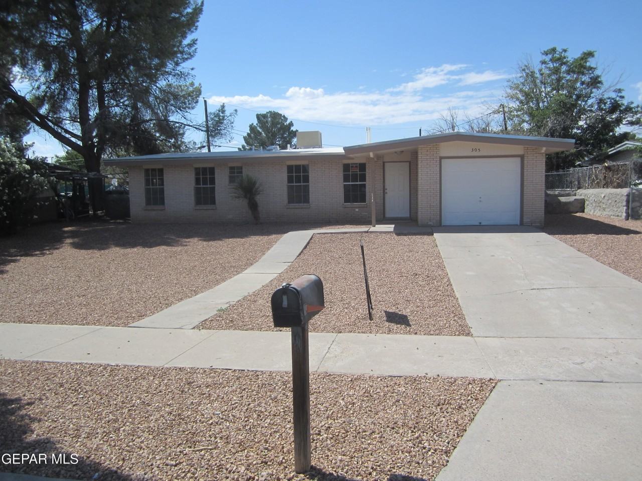 305 Corvena Way - Photo 3 of 50
