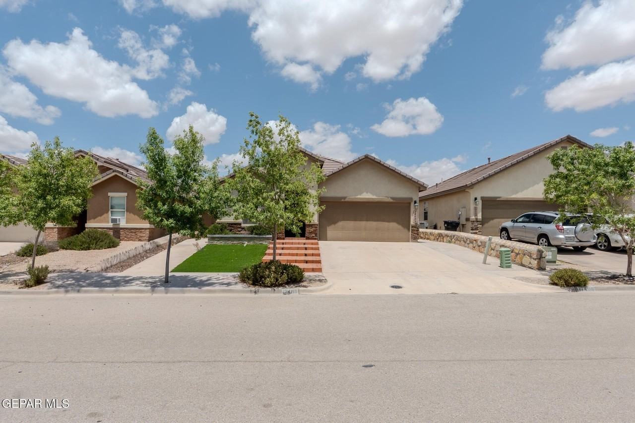 12485 Knightsbridge Dr - Photo 5 of 50