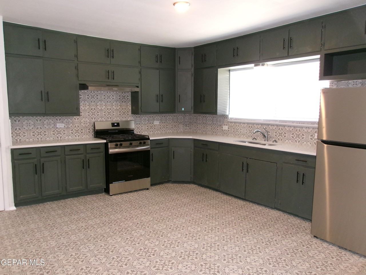 5649 Cory Dr #B - Photo 4 of 14