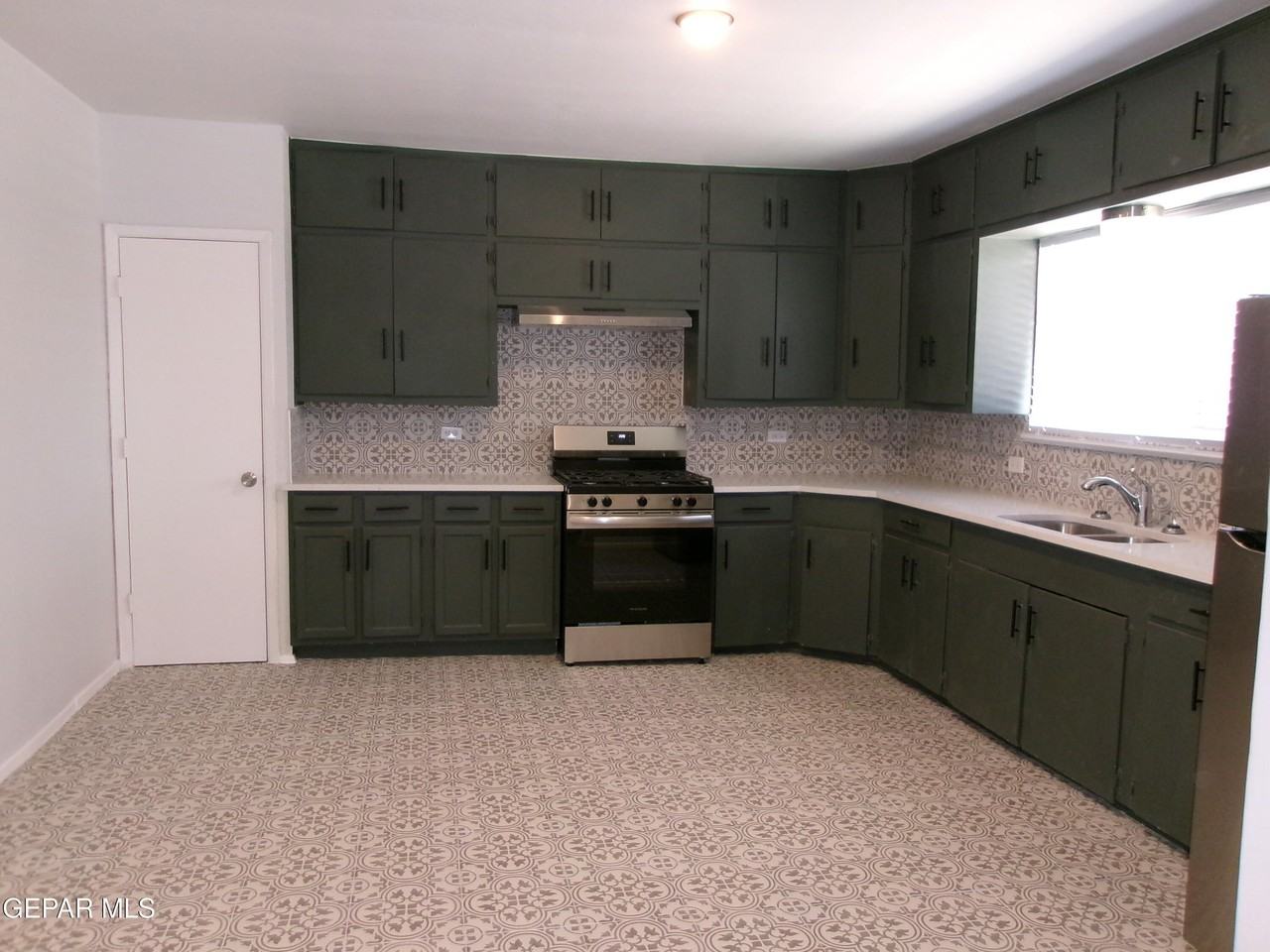 5649 Cory Dr #B - Photo 5 of 14