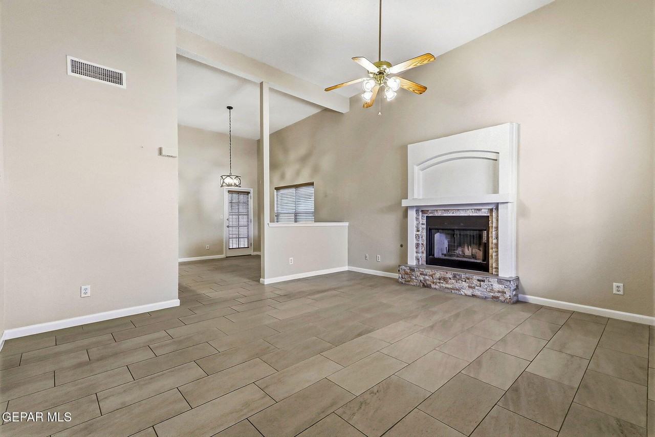 1308 Rose Bud Ln - Photo 3 of 28