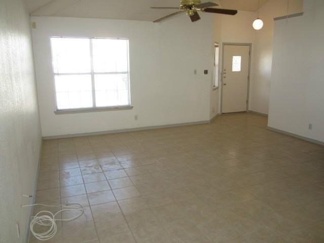 1468 Plaza Verde Dr - Photo 2 of 19