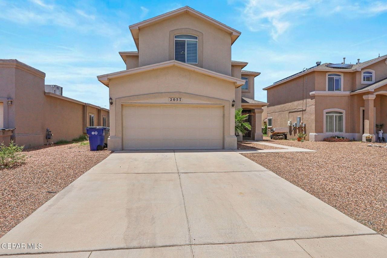 2057 Shreya St - Photo 2 of 43