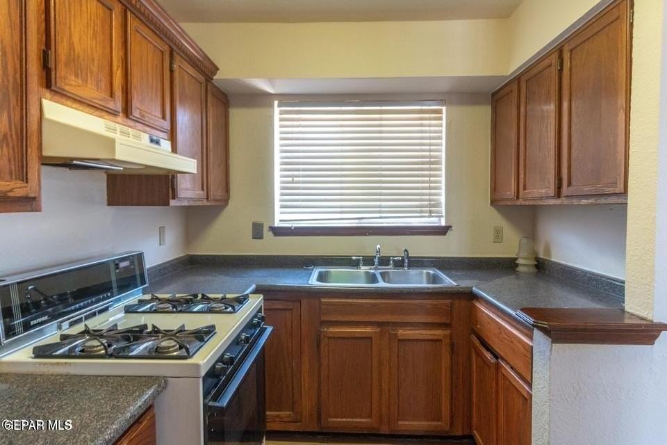 2220 Robert Wynn St - Photo 6 of 16