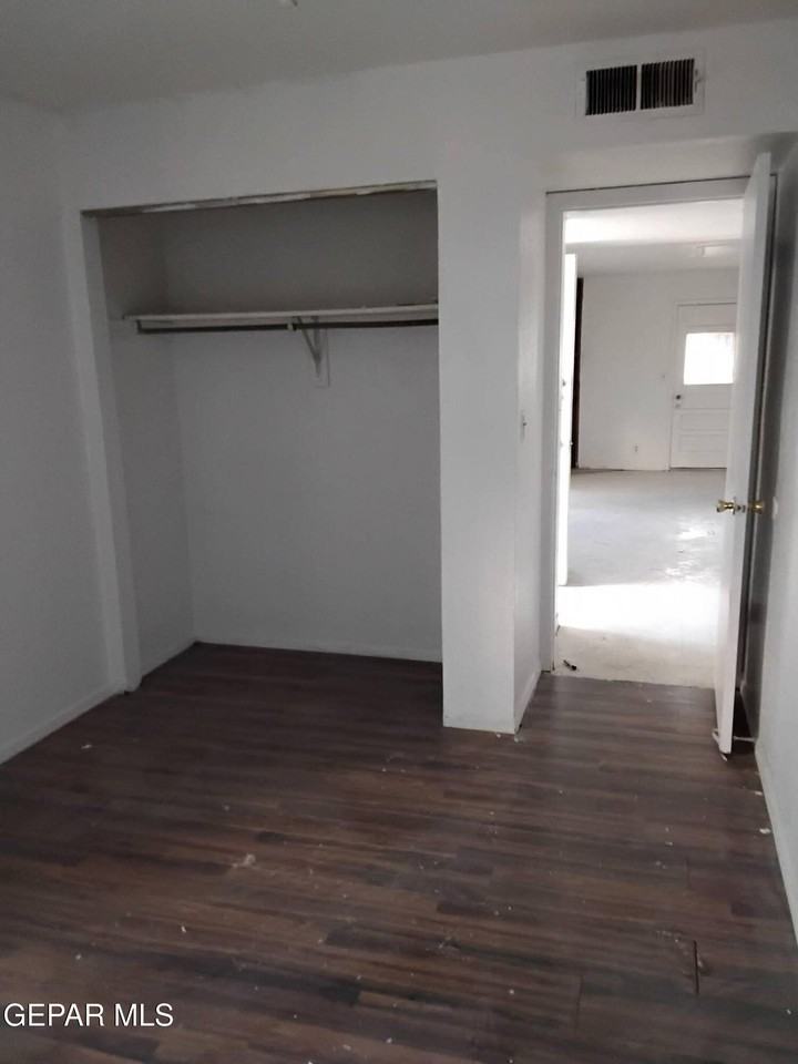 8901 Ankerson St - Photo 2 of 14