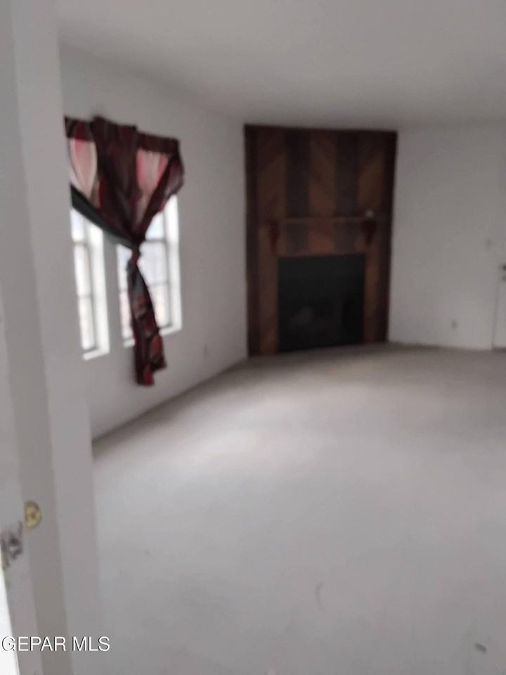8901 Ankerson St - Photo 4 of 14